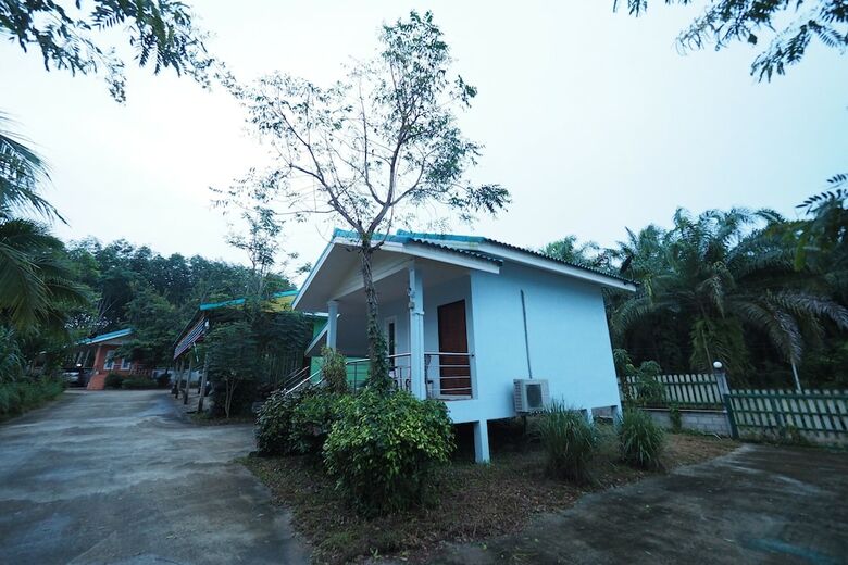 Hotel Sai Rung Resort
