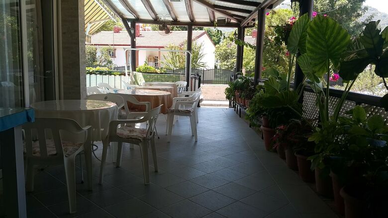 Hotel Cicek Otel & Apartments