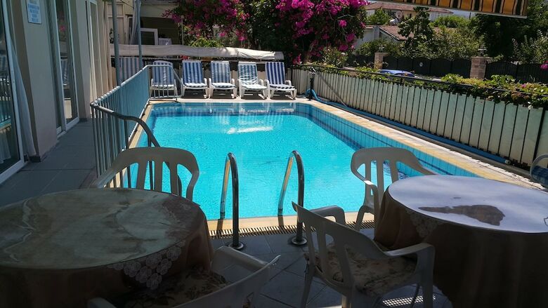 Hotel Cicek Otel & Apartments