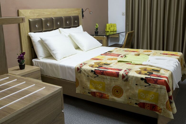 Wakola Hotel Fass Dakar