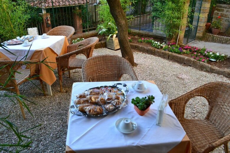 La Luna Di Roma B&B