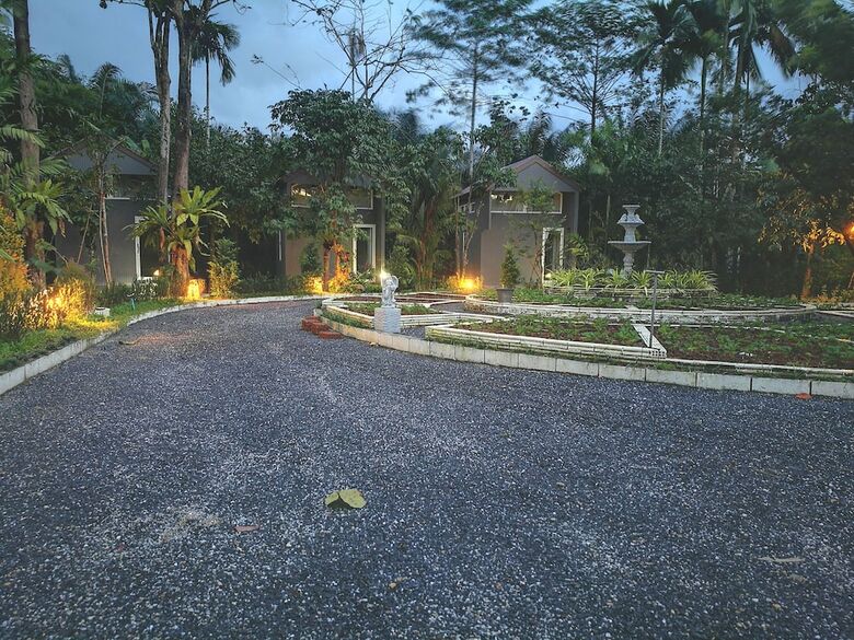 Hotel Baan Rom Lom Yen