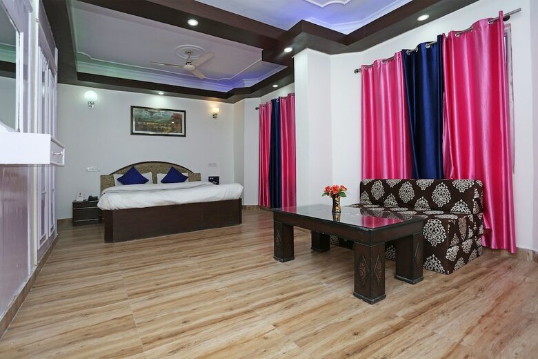 Oyo 8637 Shivam Hotel