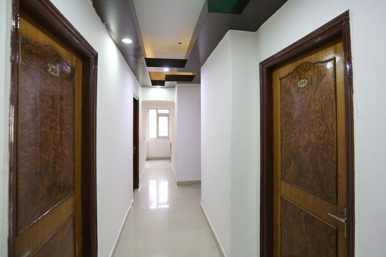 Oyo 8637 Shivam Hotel