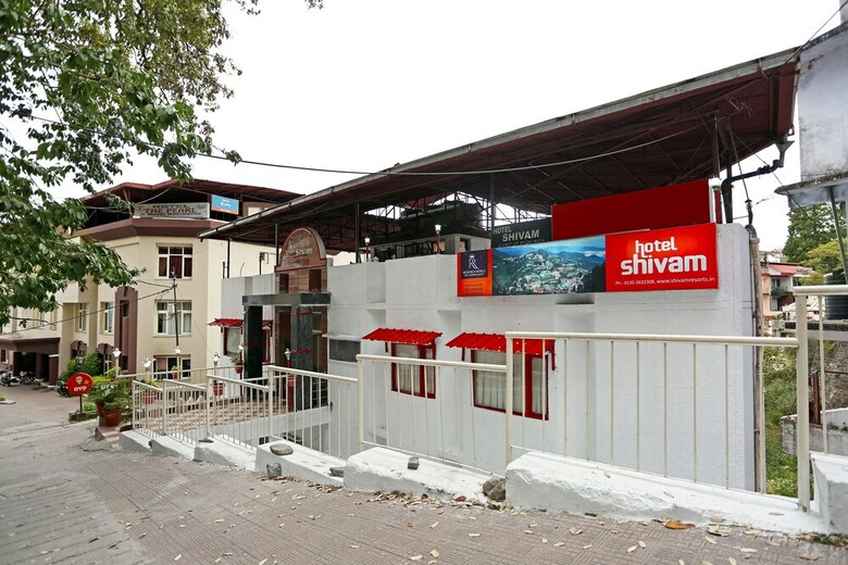 Oyo 8637 Shivam Hotel