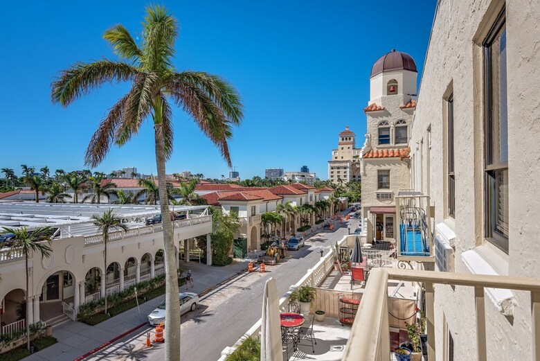 Tropicals Of Palm Beach