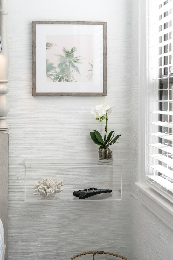 Tropicals Of Palm Beach