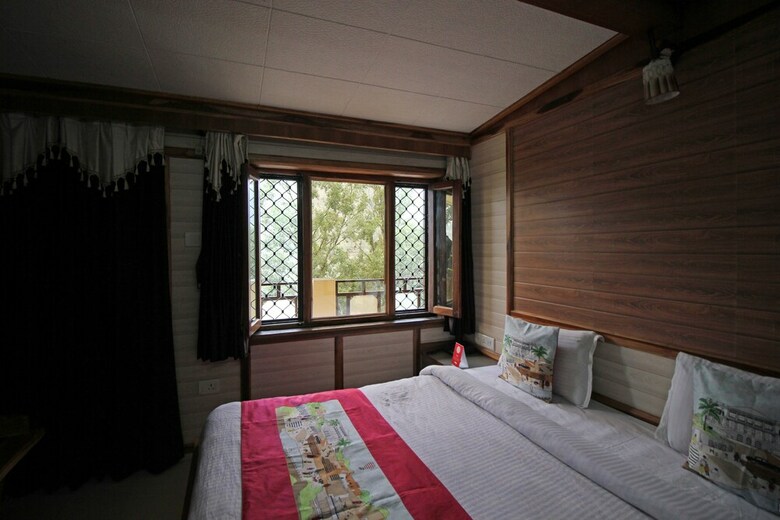 Oyo 4111 Hotel Shivraj