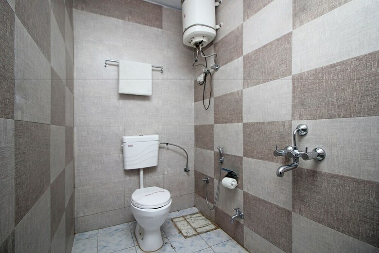 Oyo 4111 Hotel Shivraj