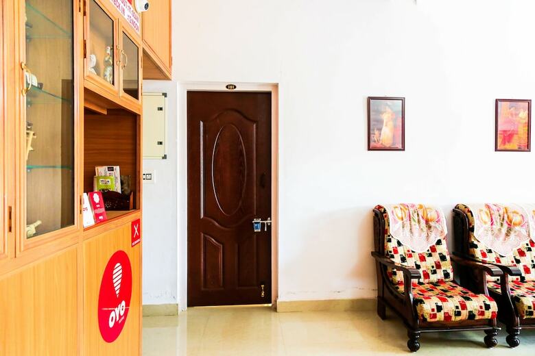 Hotel Oyo 3856 Akansha Resort