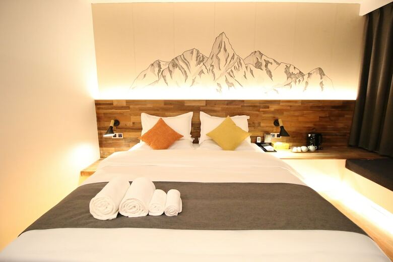 Lijiang Shuhe Travelling With Hotel