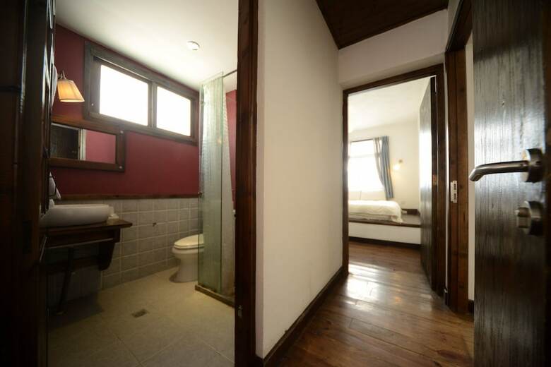 Grandma's Maomaocool Travelling Hotel
