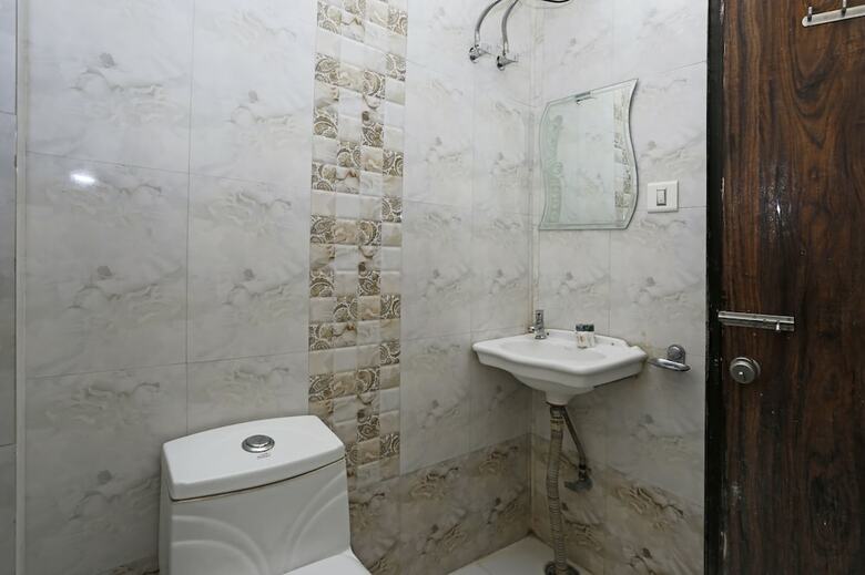 Oyo 6541 Hotel Relax Inn