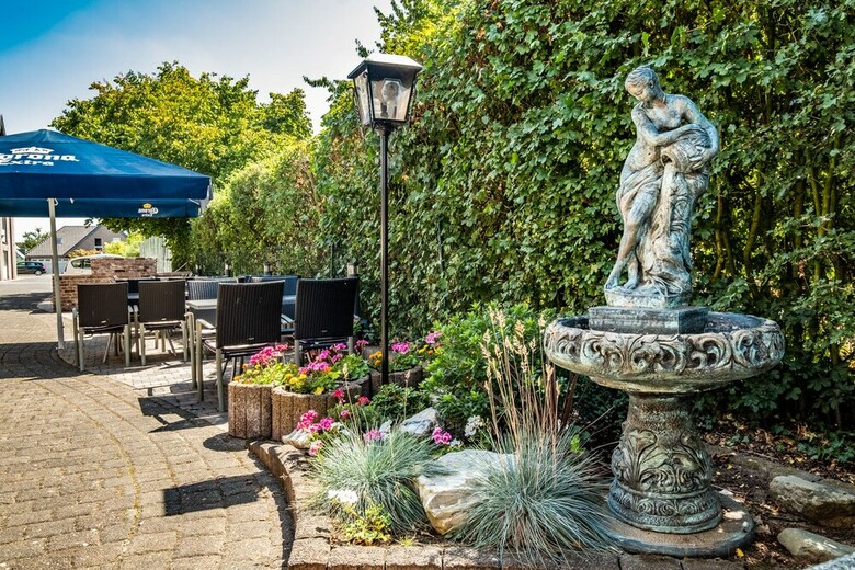 Sport- Und Tagungshotel De Poort