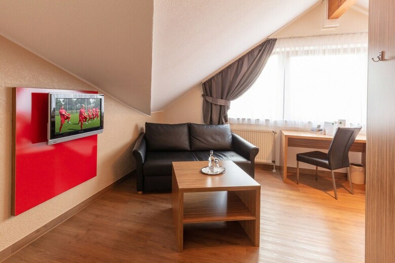 Sport- Und Tagungshotel De Poort