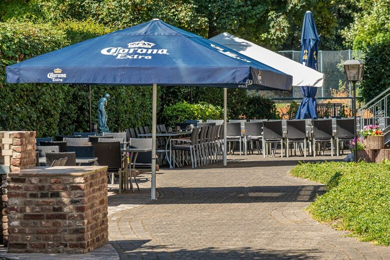 Sport- Und Tagungshotel De Poort