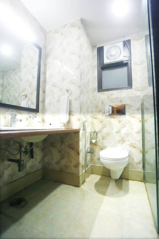 Hotel S. K Crown Park Naraina