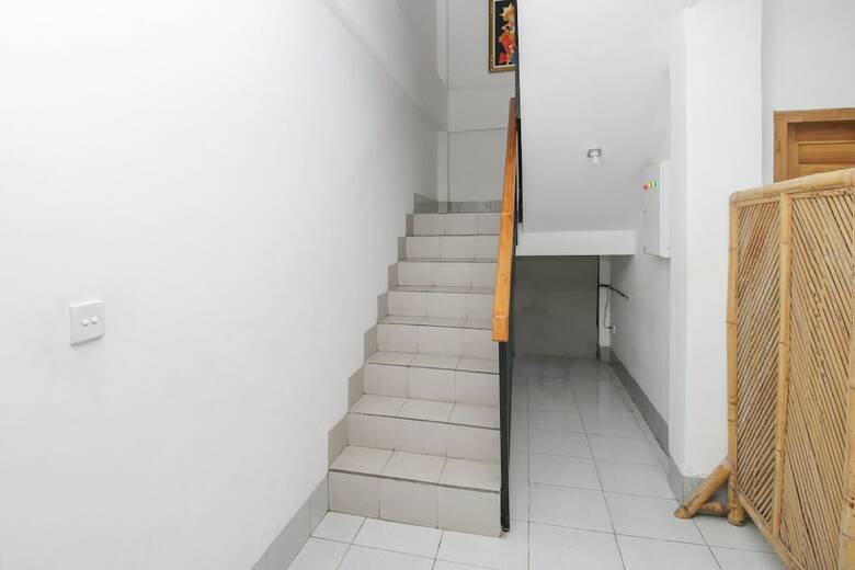 Hotel Airy Batu Layar Raya Senggigi Km 8 Lombok