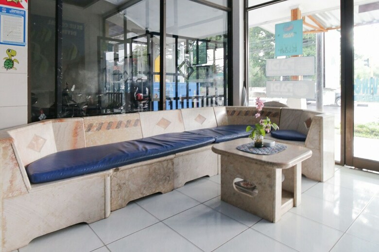 Hotel Airy Batu Layar Raya Senggigi Km 8 Lombok