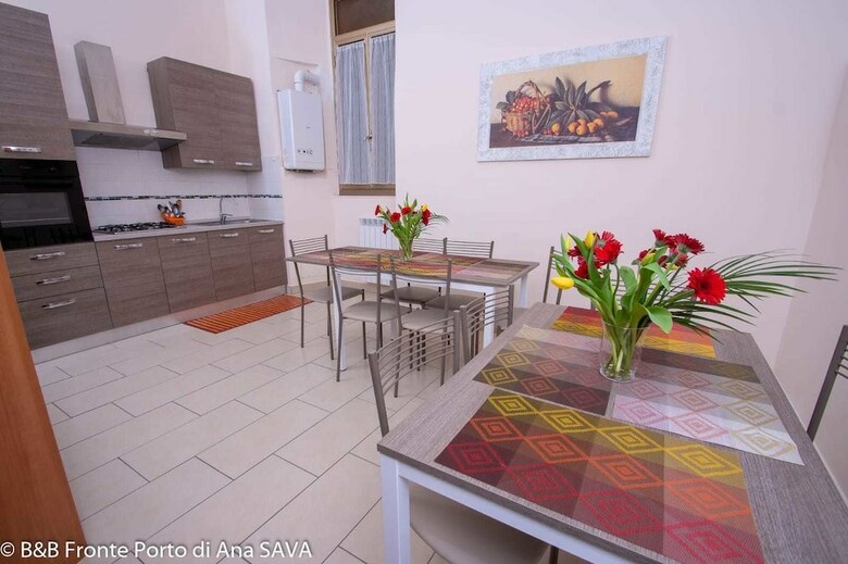 Bed & Breakfast Port View Guest House