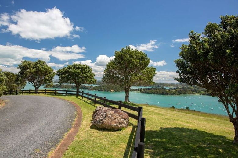 Bed & Breakfast Te Whau Lodge