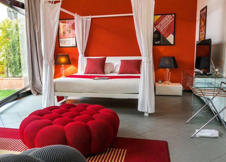 Hotel Snob Luxury Suite