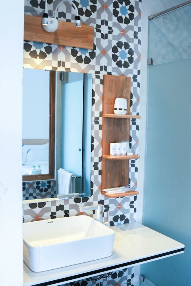 Cavilla Hotel & Apartment
