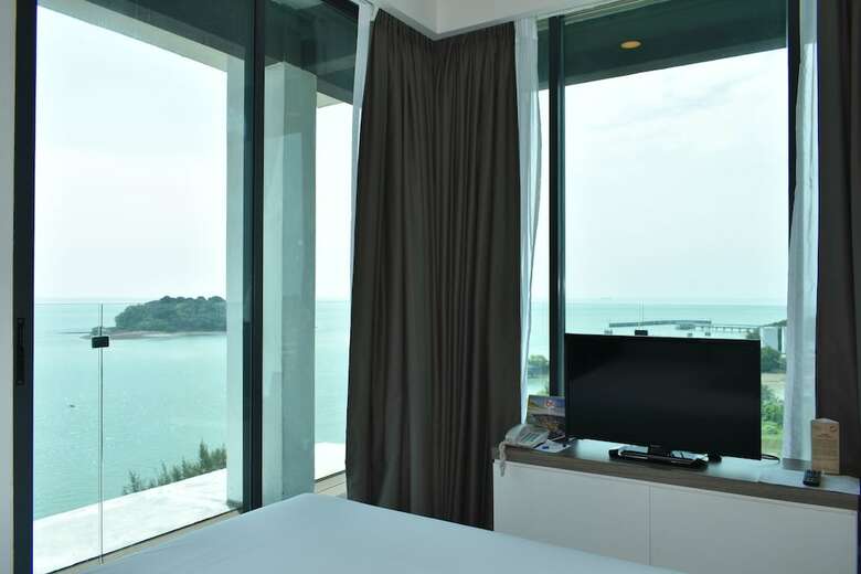 D'wharf Hotel & Serviced Residence