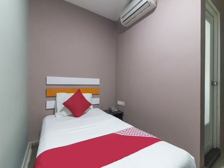 Motel Oyo 950 Orange Hotel
