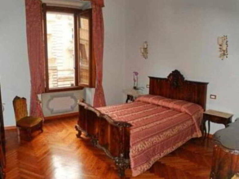 Affreschi Su Roma Luxury B&B