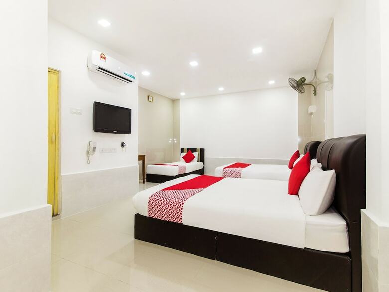 Oyo 414  Adiff Palace Hotel