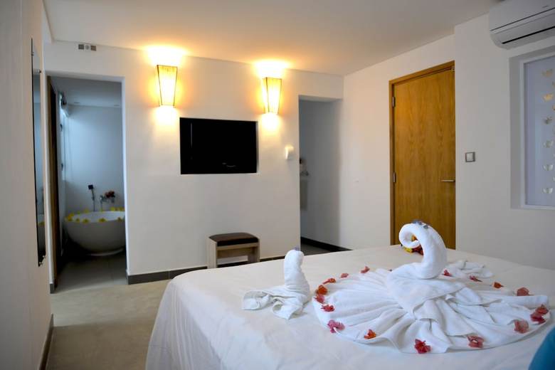 Hotel Toparadis Guest House