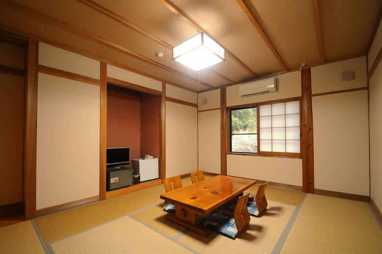 Hotel Nature Resort In Shimanto