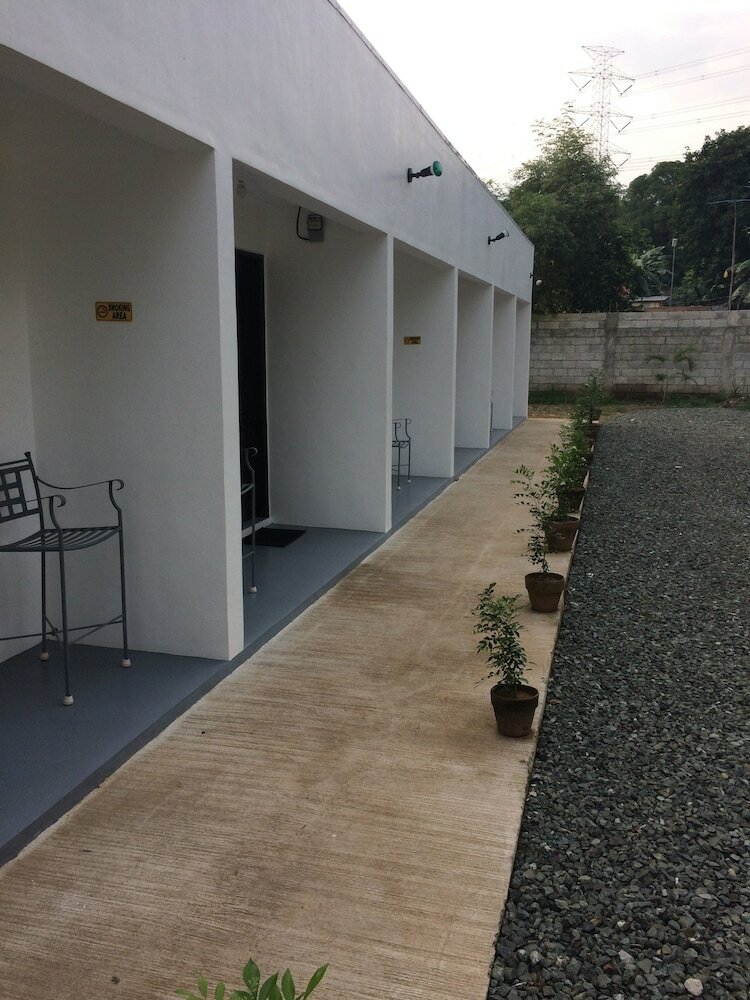 Hotel Bumblebee Inn