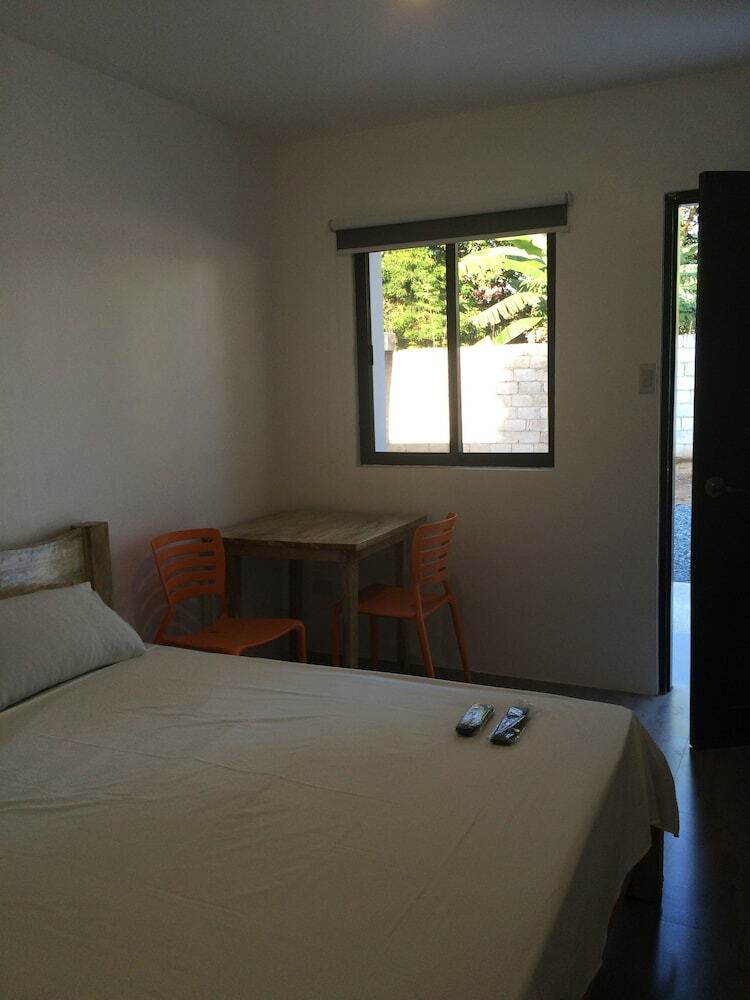 Hotel Bumblebee Inn