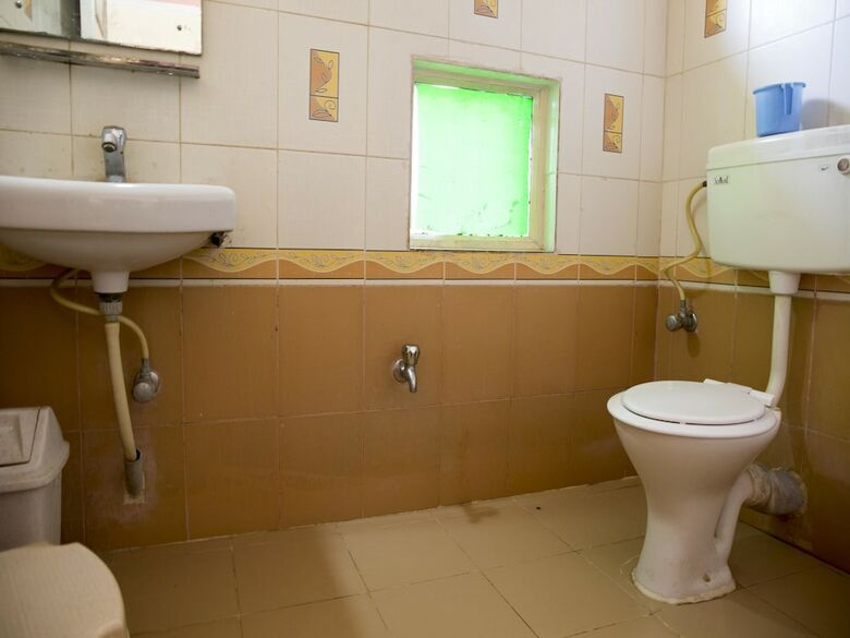 Oyo 3886 Hotel Trimurti Heights