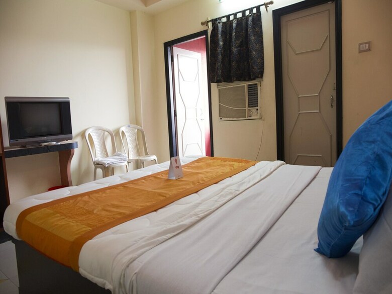 Oyo 3886 Hotel Trimurti Heights