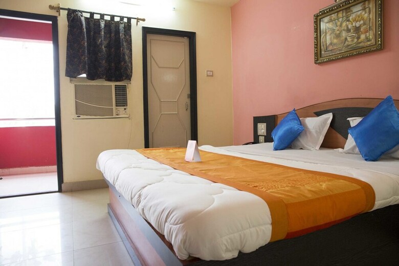 Oyo 3886 Hotel Trimurti Heights