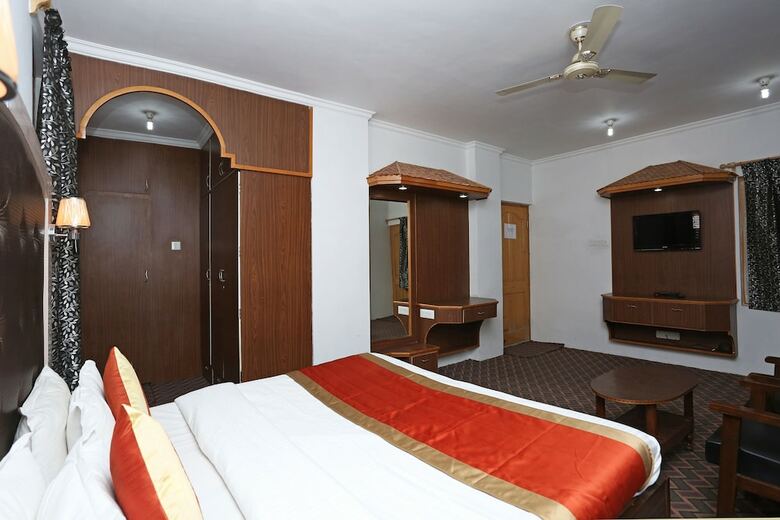 Oyo 4487 Hotel Al Azra