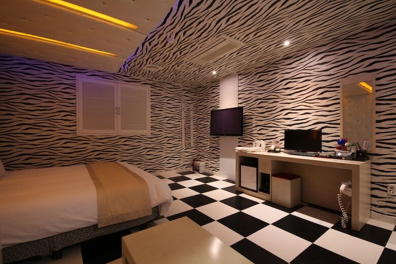 Hotel Potato Motel