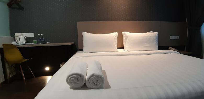 Miico Hotel @ Mount Austin