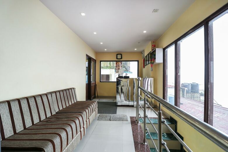 Oyo 7251 Hotel Palazzo