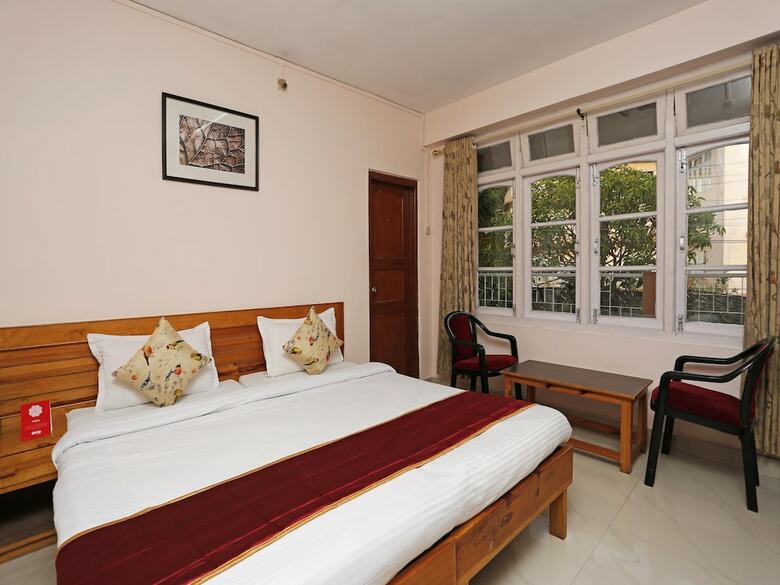 Hotel Oyo 4740 White Orchid