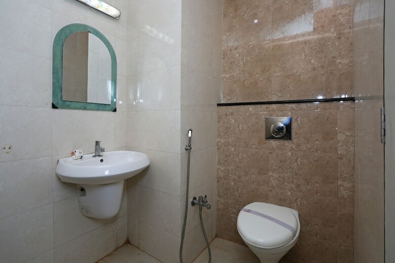 Hotel Oyo 5791 Mahabir Sheraton