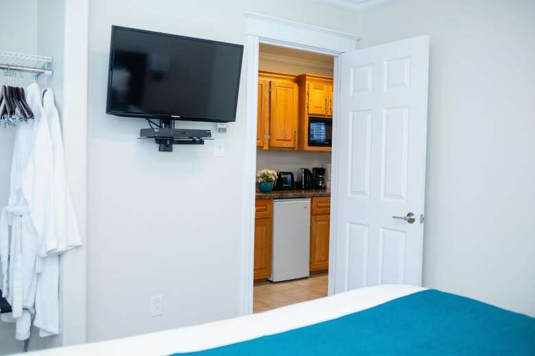 Hotel Royal Inn & Suites