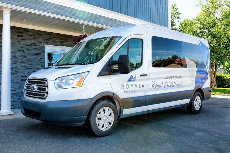 Hotel Royal Inn & Suites