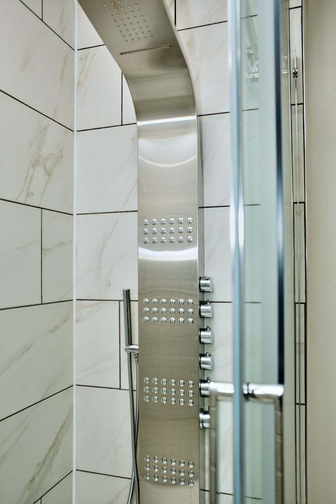 Hotel Royal Inn & Suites