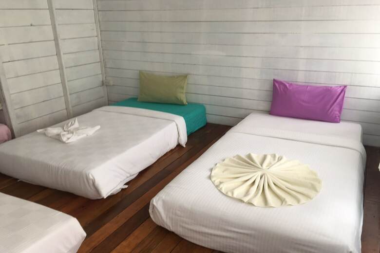 Hotel At Rimnam Chan Hostel