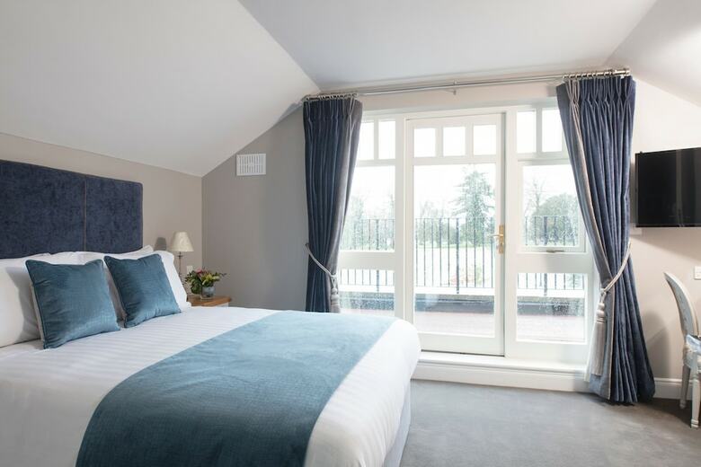 Hotel The Lodges At Kilkea Castle