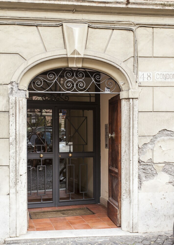 Holiday Home 'suite Sarandrea' In Rome Vatican Saint Peter Area